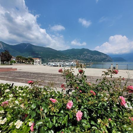Light On Lake Iseo Clusane Buitenkant foto